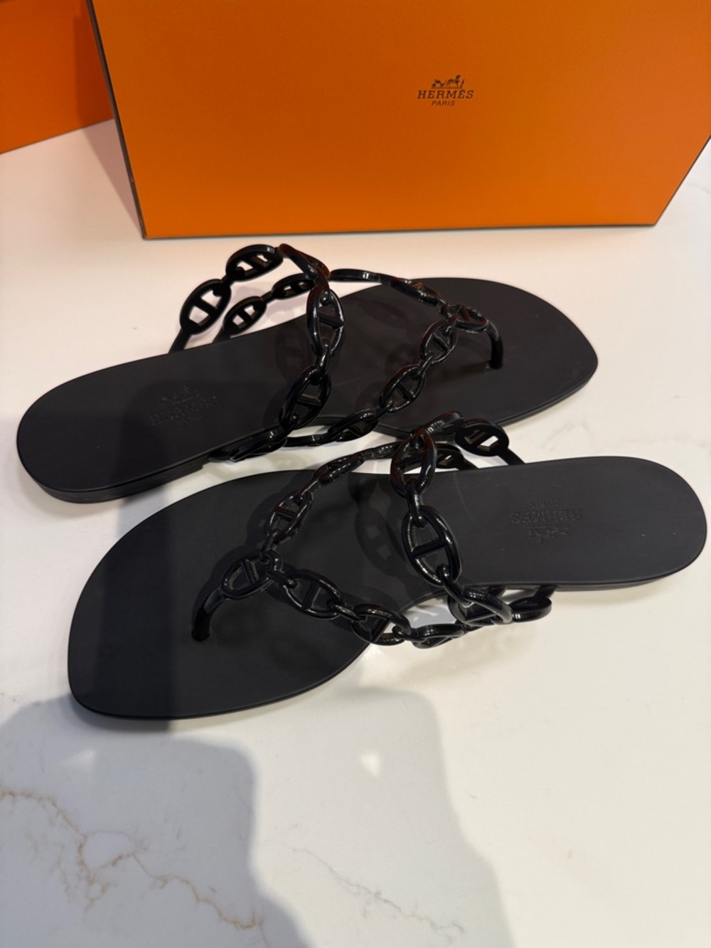 HERMES Island Sandal, Noir - Picture 4 of 5